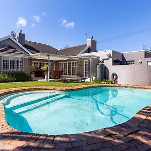 Brookdale House Guest house